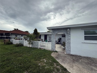 6550 SW 56th St, Davie, FL 33314