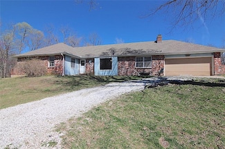 866 Kendall Rd, Peculiar, MO 64078