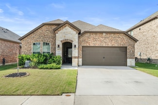 3223 Brady Starr Dr, Aubrey, TX 76227