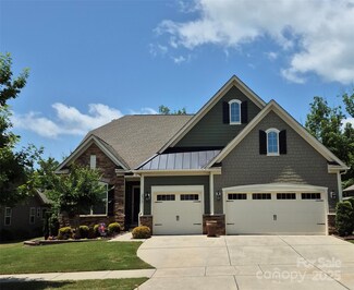 2972 Arches Bluff Cir, Lancaster, SC 29720