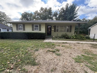 3316 Scott St, Saint Joseph, MO 64507