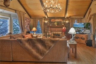 196 N Fairway Dr, Lake Arrowhead, CA 92352