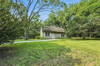 1013 W Santa fe Trail, Kansas City, MO 64145