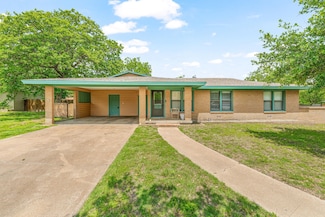 1905 Crestridge St, Stephenville, TX 76401