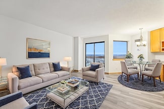 78 10th St E Unit R2409, Saint Paul, MN 55101