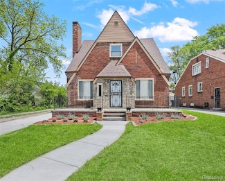 17384 Snowden St, Detroit, MI 48235