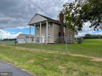 998 Plunkert Rd, Littlestown, PA 17340