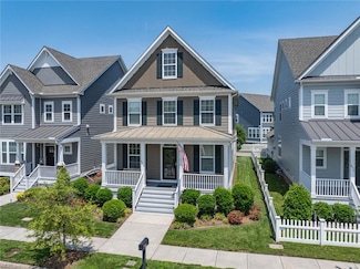 513 Simpson Ln, Chesapeake, VA 23323