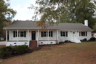 895 Oxford Rd, Roxboro, NC 27573