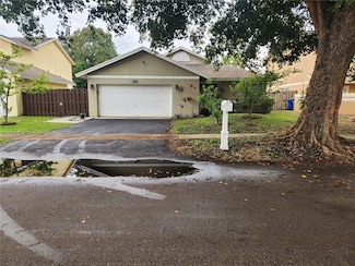 10000 SW 9th Ct, Pembroke Pines, FL 33025