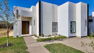 5506 Raven Lp, Laredo, TX 78046