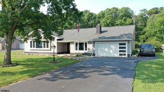 302 S Cambridge Ct, Galloway, NJ 08205