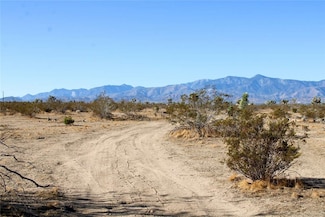 6720 Sacramento Rd, Phelan, CA 92371