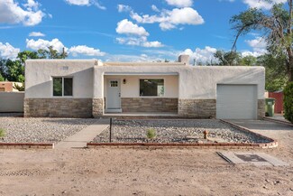 812 Green Valley Rd NW, Los Ranchos de Albuquerque, NM 87107