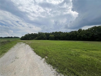 21363 Walnut Grove Rd, Sedalia, MO 65301