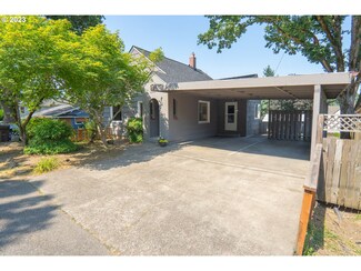 5447 Broadway St, West Linn, OR 97068