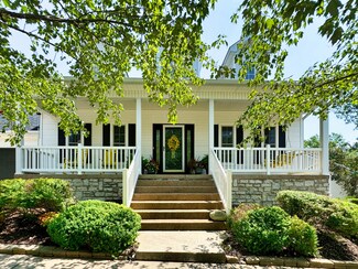 4111 Compton Rd, Columbia, MO 65203
