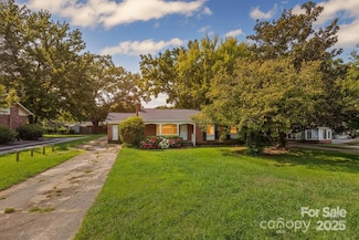 1109 W Edgemont Dr, Lancaster, SC 29720