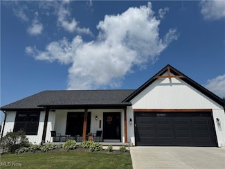 1021 Firman Dr SW, Sugar Creek, OH 44681