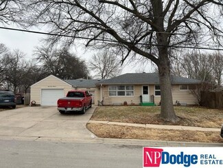 6700 Gladstone St, Lincoln, NE 68507
