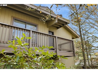 7734 SW Barnes Rd Unit A, Portland, OR 97225