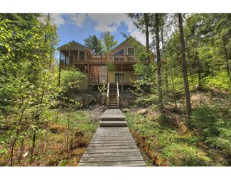 436 Sherwood Dr, Becket, MA 01223