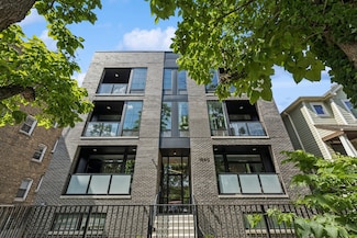1840 W Grace St Unit 2W, Chicago, IL 60613