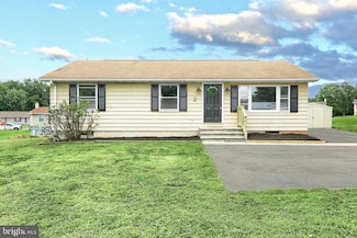 2 Cherry Ct Unit 122, New Oxford, PA 17350