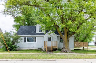 115 2nd St SE, Belmond, IA 50421
