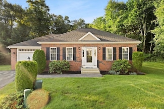 5 Mary's Way Unit 34, Lakeville, MA 02347