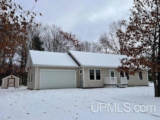 2103 Balsam Ln, Houghton, MI 49931