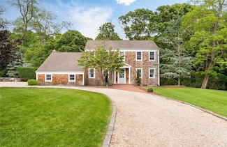 52 Laurel Ct, Wading River, NY 11792