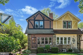 13 Chatham Rd, Ardmore, PA 19003