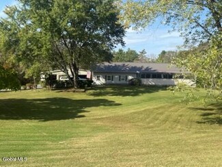 16 W Starbuck Ln, Fort Ann, NY 12827