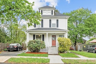 14 Leroy Ave, Haverhill, MA 01835