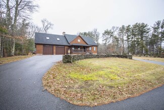 514 Snipatuit Rd, Rochester, MA 02770