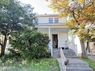 32 Eileen St, Albany, NY 12203