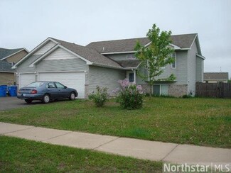 1101 Pond View Dr, Braham, MN 55006