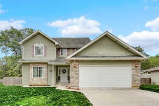 832 S Wisconsin St, Hobart, IN 46342