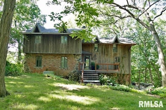 706 Banta Rd, Lowpoint, IL 61545