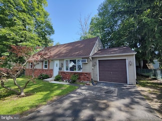 402 Larchwood Ave, Feasterville Trevose, PA 19053