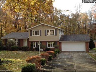 7126 Springdale Dr, Brookfield, OH 44403