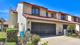 2942 Sea Oats Cir, Daytona Beach, FL 32118