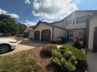 656 Topaz Ln, Brunswick, OH 44212