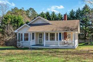 286 Cartpath Rd, North Wilkesboro, NC 28659