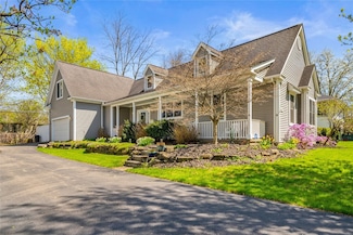 690 Hillside Ave, Rochester, NY 14610