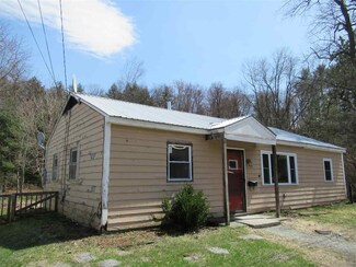 12 Dudley St, Randolph, VT 05060