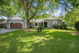 51 Burgess Rd, Geneva, IL 60134