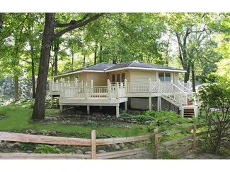 10 10 Glade St, Tonka Bay, MN 55331