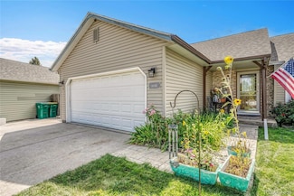 19785 E Oxford Dr, Aurora, CO 80013